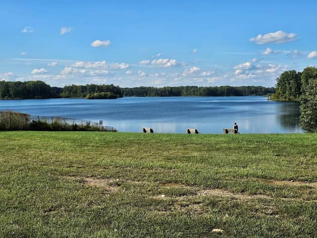 Lake Mooney Park - Image 1