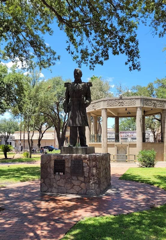 San Augustin Plaza - Image 1
