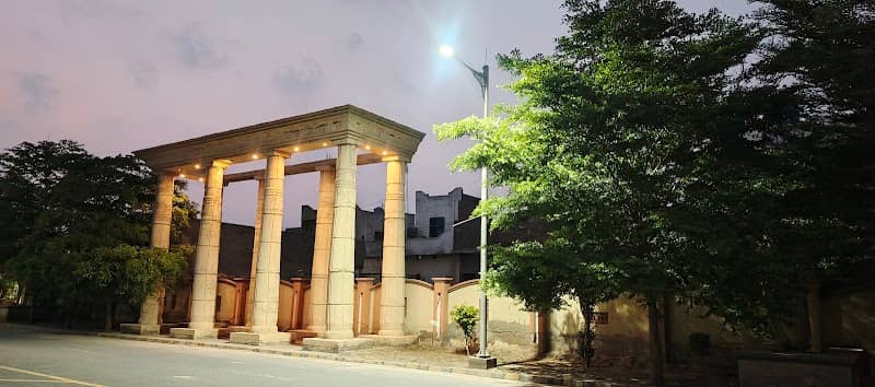 Global villas, park - Image 1