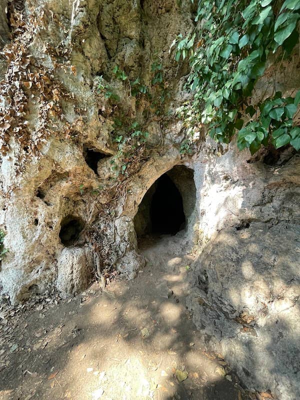 Dragon Cave - Image 1