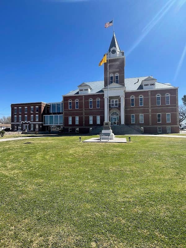 Luna County Courthouse Park - Image 2
