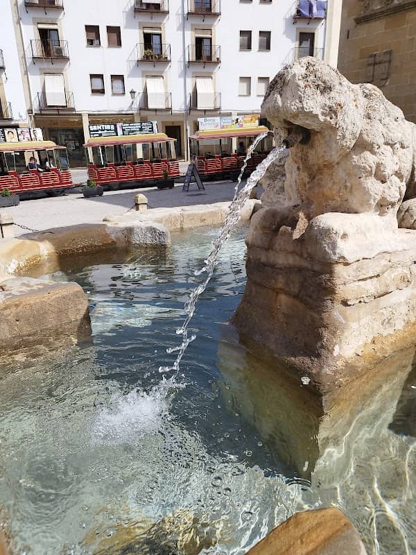 Fuente de los Leones - Image 2