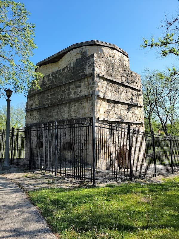 Lime Kiln Park - Image 1