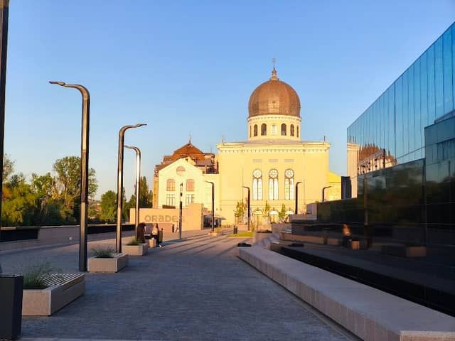 Independenţei square - Image 1