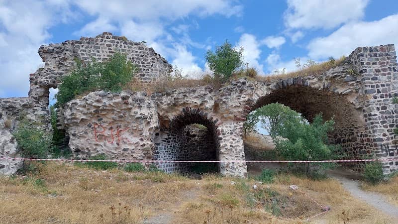 Niksar Castle - Image 1