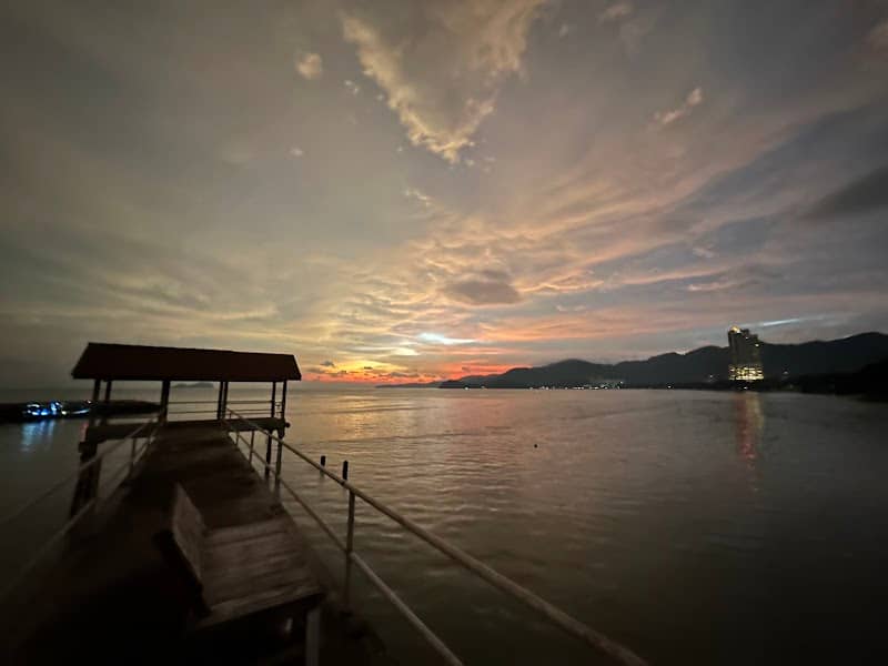 Gemuruh Beach - Image 1