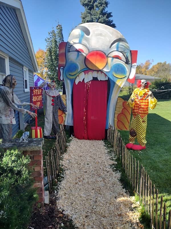 Halloween House of Waukesha South - Image 1