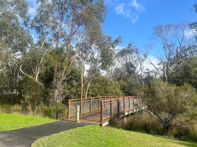 Elizabeth Bridge Reserve - Image 1