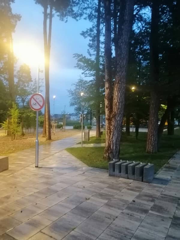 Park - Image 2