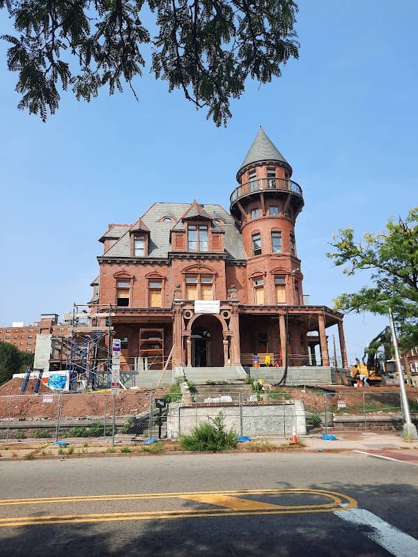 Newark Makerhoods at the Krueger-Scott Mansion - Image 1
