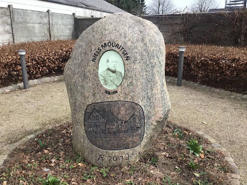 Niels Mouritsens Plads - Image 1