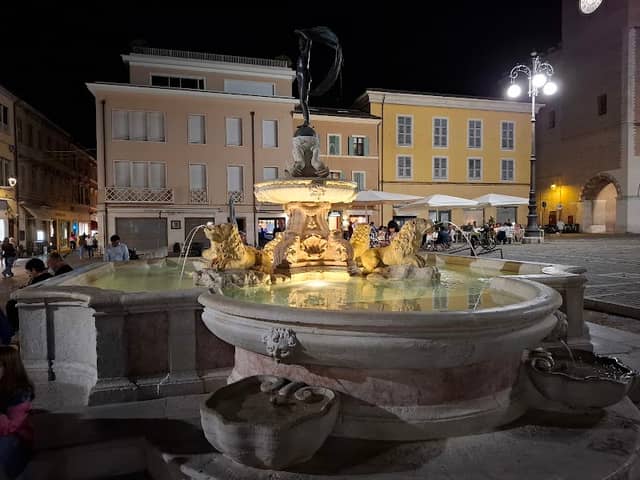 Fontana della fortuna - Image 1