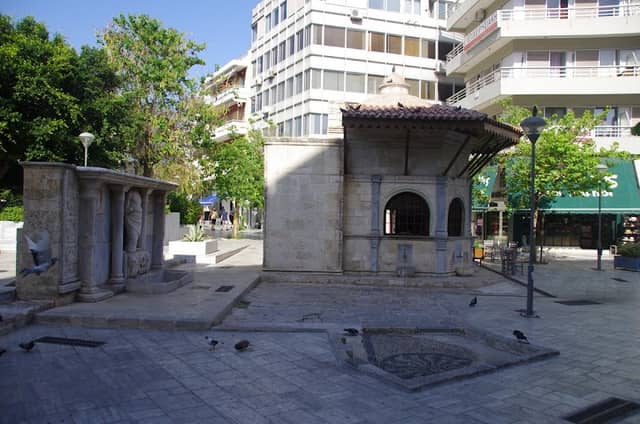 Kornarou Square - Image 1
