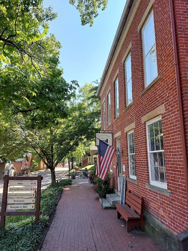Historic Roscoe Village - Image 1