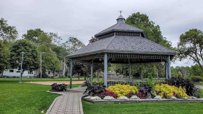 Pine Beach Park - Image 1