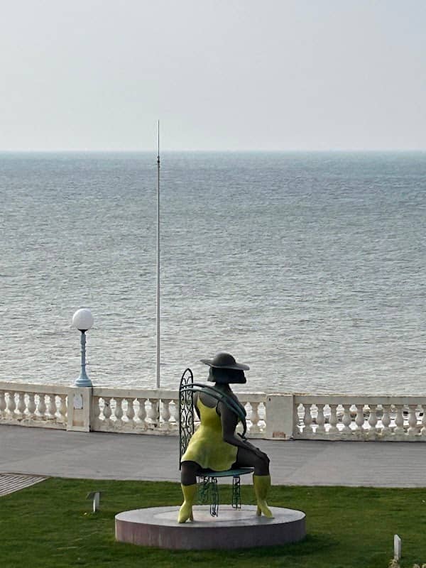 Sculpture - “TSCHABALALA SELF: SEATED” - Image 2