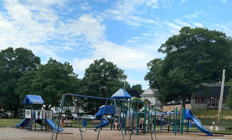 Petersen Splash Pad at Watson Park - Image 1