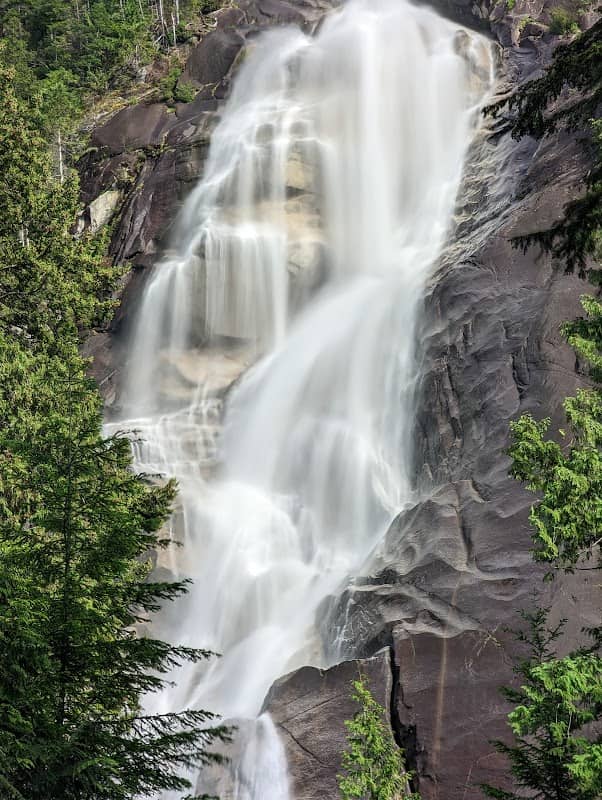 Shannon Falls Provincial Park - Image 1