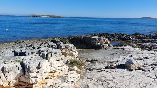 Rocky Beach - Image 1