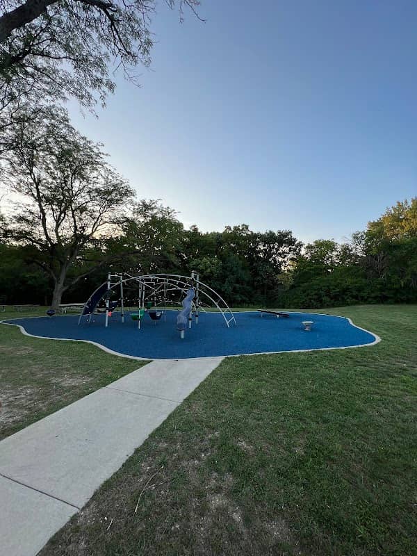 Lakeview Park - Image 1