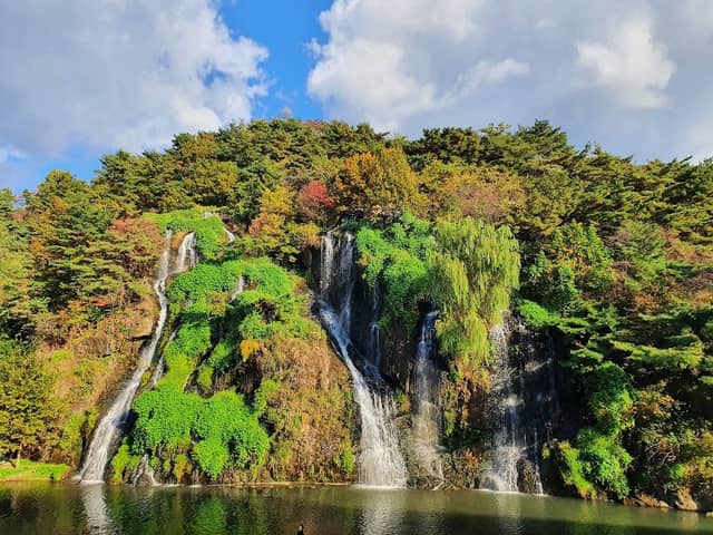 Hongjecheon Artificial Waterfall - Image 2