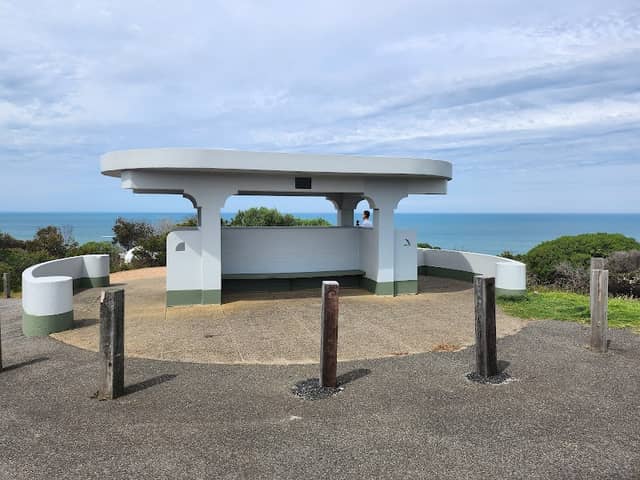 Loveridge Lookout - Image 1