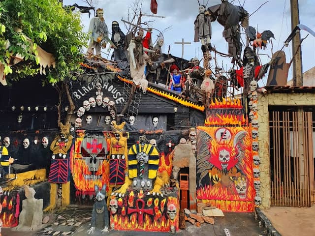 Casa das Caveiras - Image 1