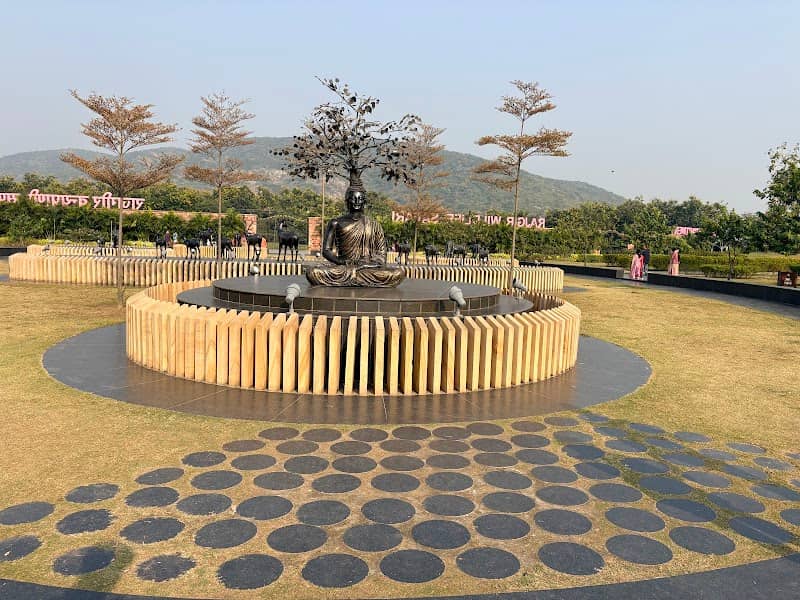 180° theatre Nature Safari - Image 1