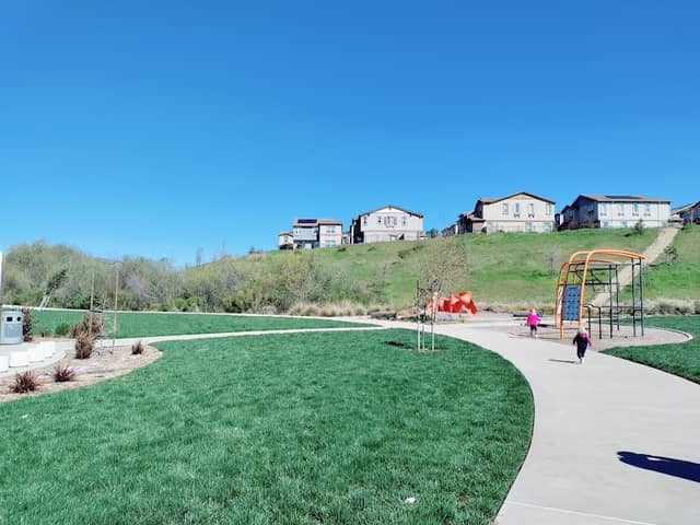 Clover Park - Image 2