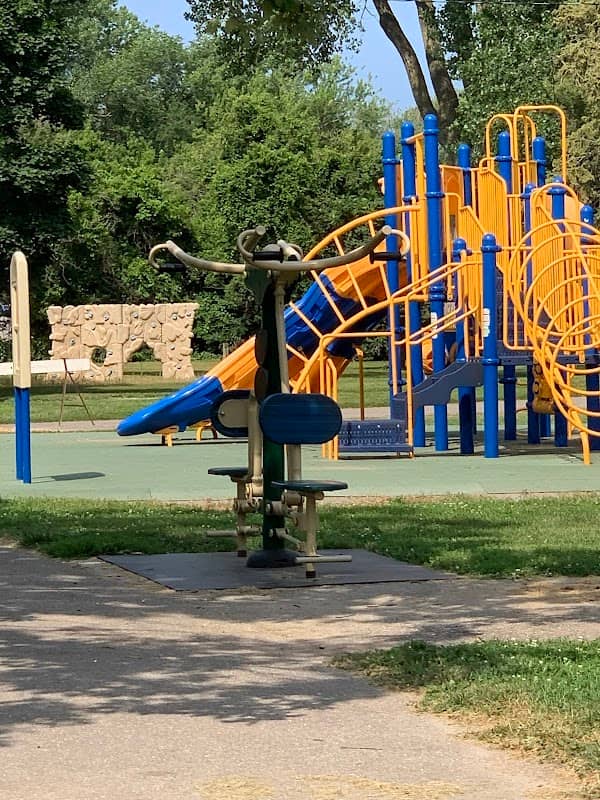 Lions Park - Image 1