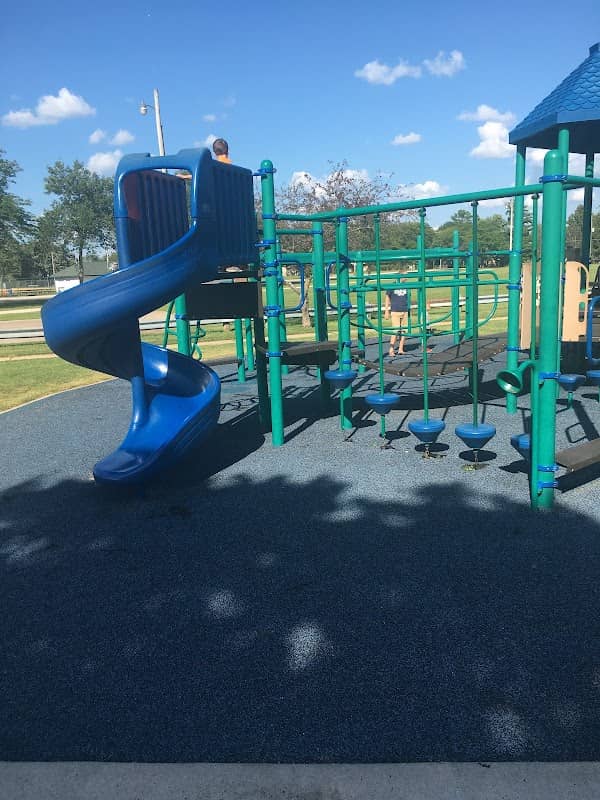 Playmore Park - Image 2