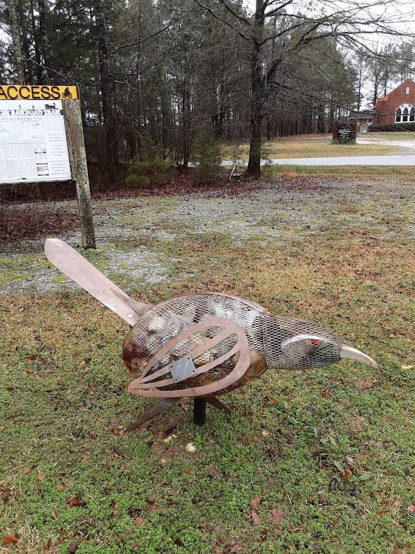 Carolina wren sculpture - Image 1
