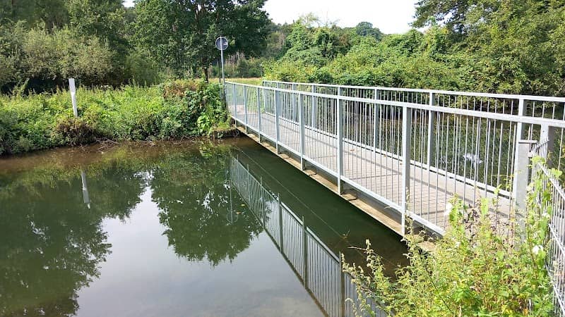 Brücke am Gedenkstein - Image 1