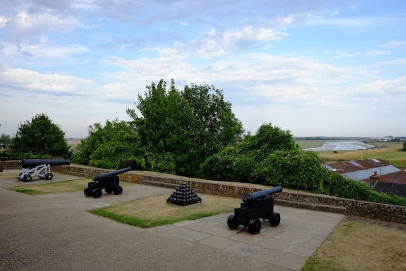 Gun Garden - Image 2