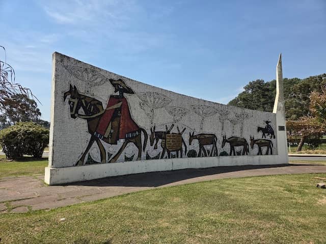 Monumento ao Tropeiro - Image 1