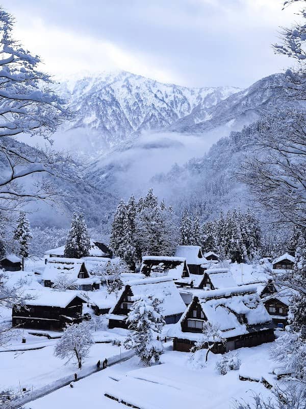 Ainokura Village Observation Deck - Image 2