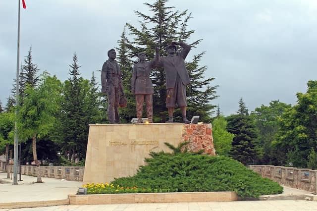 Kültür Parkı - Image 1