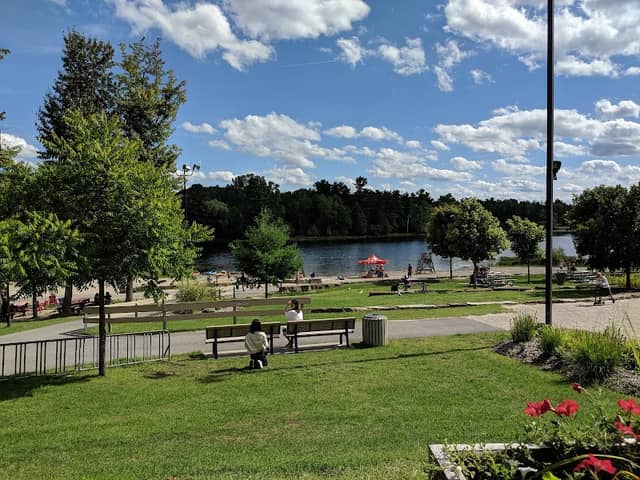 Parc du Lac-Beauchamp - Image 1