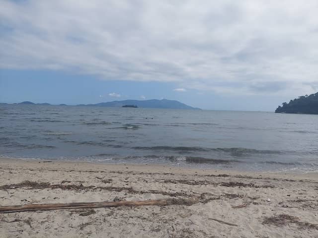 Praia Pequena - Image 1