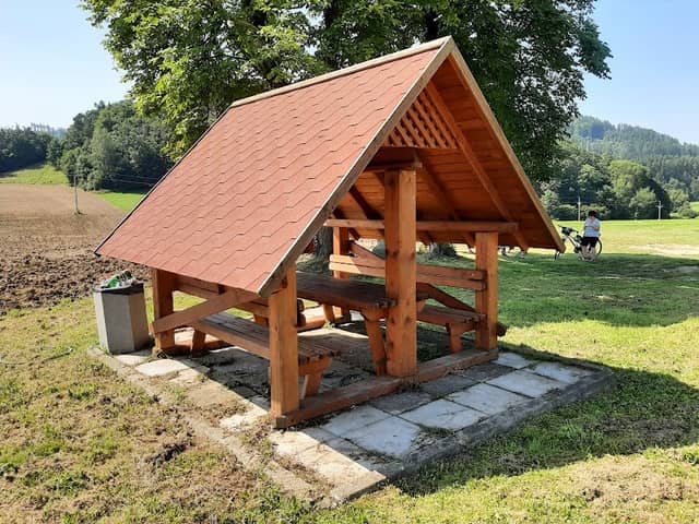 Turistické odpočívadlo pod Vraní horou - Image 1