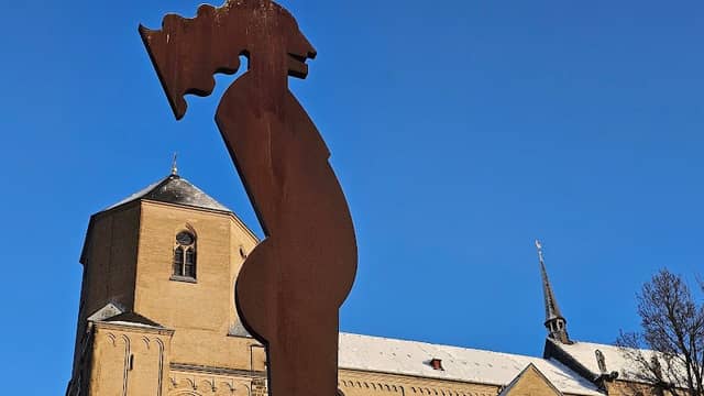 Skulptur „Frau“, 2002, von Georg Ettl - Image 2