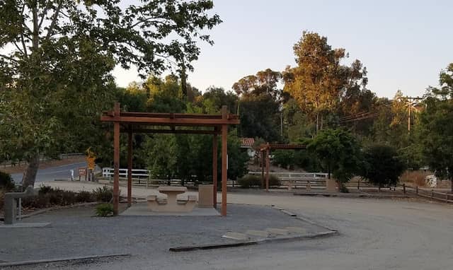 Little Oaks Equestrian Park - Image 2