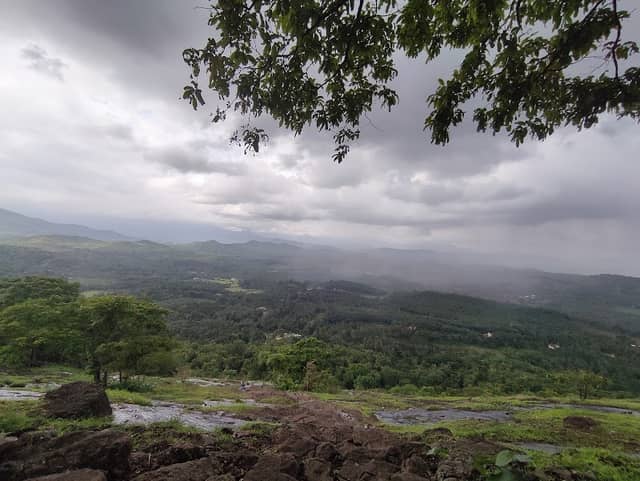 Gadaikallu trek starting point - Image 2