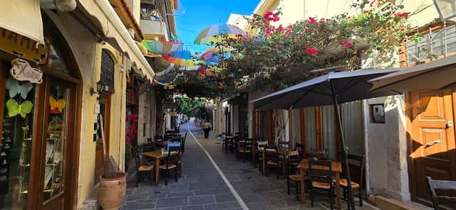 Regenschirm-Gasse Rethymno - Image 1