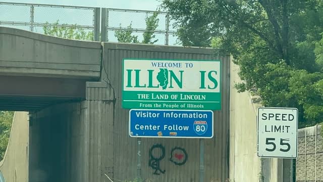 Welcome To Illinois Sign - Image 1