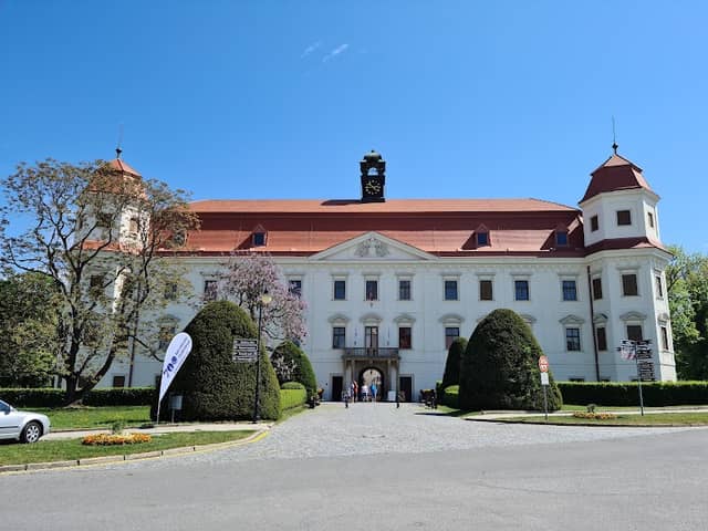 chateau Holešov - Image 1