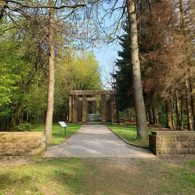 Ehrenmal auf dem Tönsberg (Oerlinghausen) - Image 2