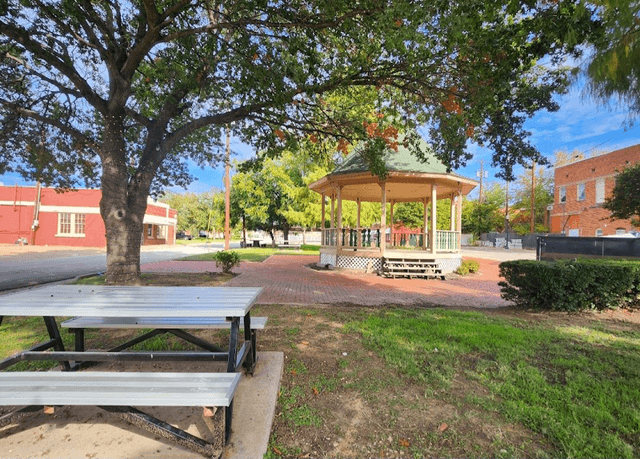 Zappe Park - Image 1