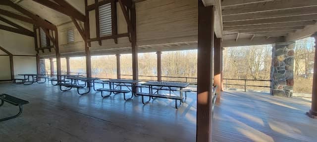 Lower Grandview Drive Park - Image 2