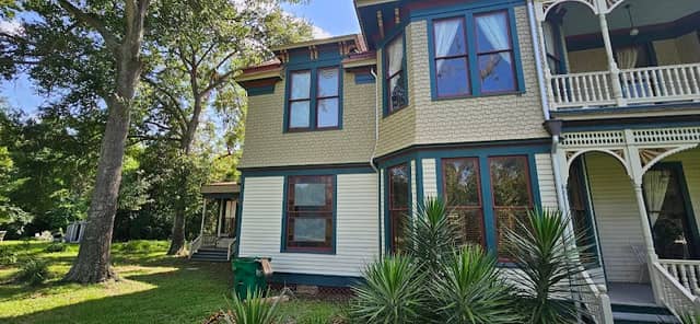 F. W. Schuerenberg House (1895) - Image 1